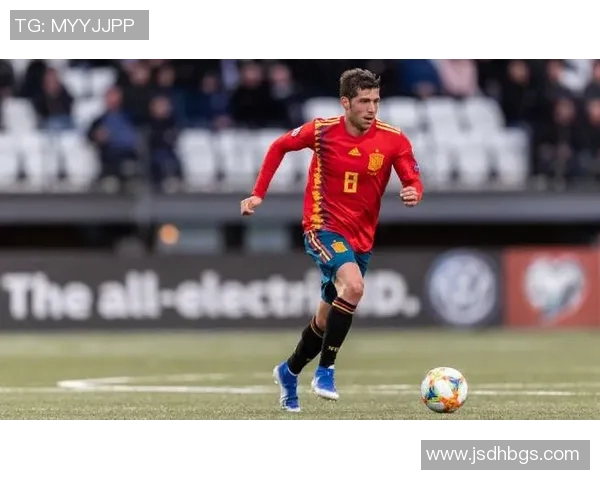 你在球场上的表现让人想起哪个足球明星的风采与魅力