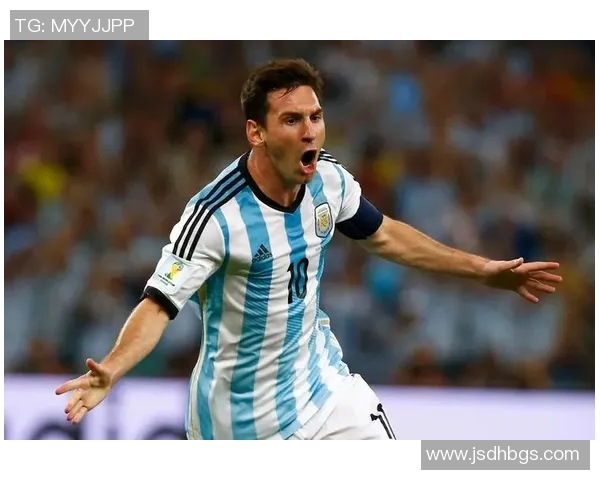 梅西与足球明星的传奇故事与辉煌成就解析