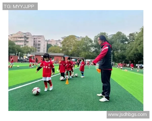 探索tpw足球的魅力与发展潜力助力年轻球员成长之路 探索tpw足球的魅力与发展潜力助力年轻球员成长之路